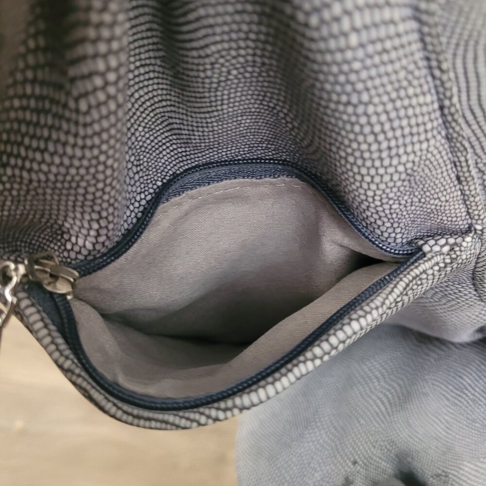 Blue Reptile FAUX leather Sash Bag. Original Classic size. - Picture 12 of 14